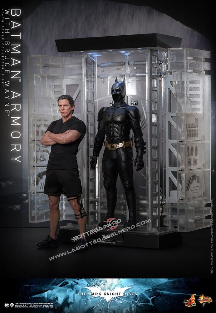 Bat 543 The Dark Knight Rises - Action Figures Batman Armory with Bruce Wayne 30cm